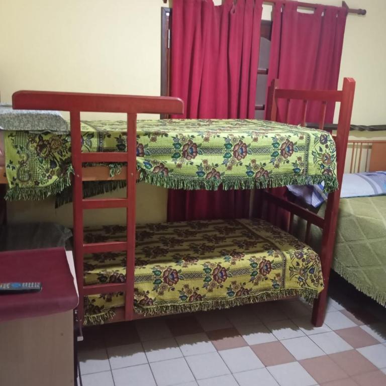 Hostal Mechita Mamani - Family Room with Private Bathroom - 5
