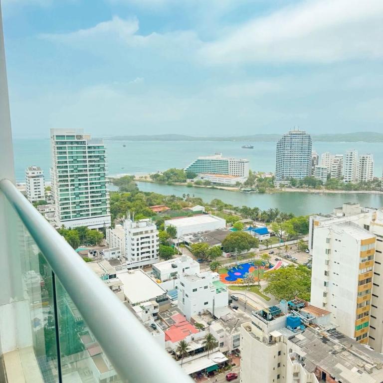 Luxury Ocean View Palmetto Beach Floor 24 2BR - Two-Bedroom Apartment - 29