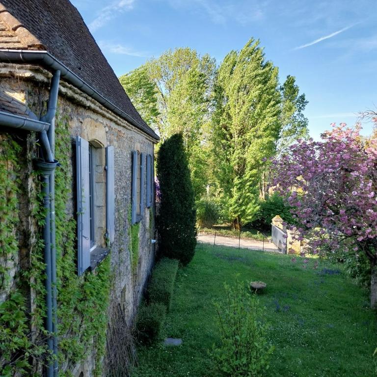 Les Charmes de Sarlat - Chambres d'Hotes - Chambre Quadruple avec Salle de Bains - 1