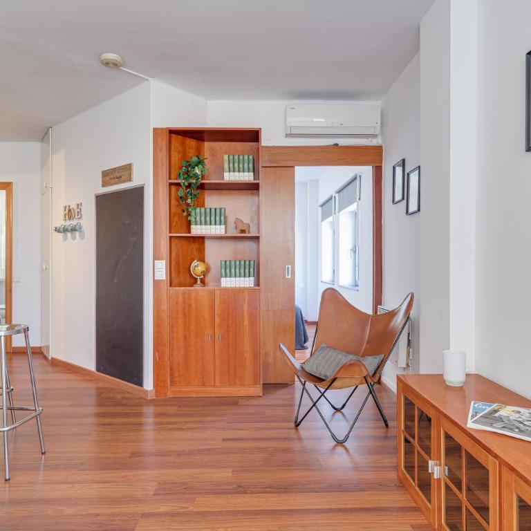 Cheerful Olympic Village Beach Apartment - Two-Bedroom Apartment - 13