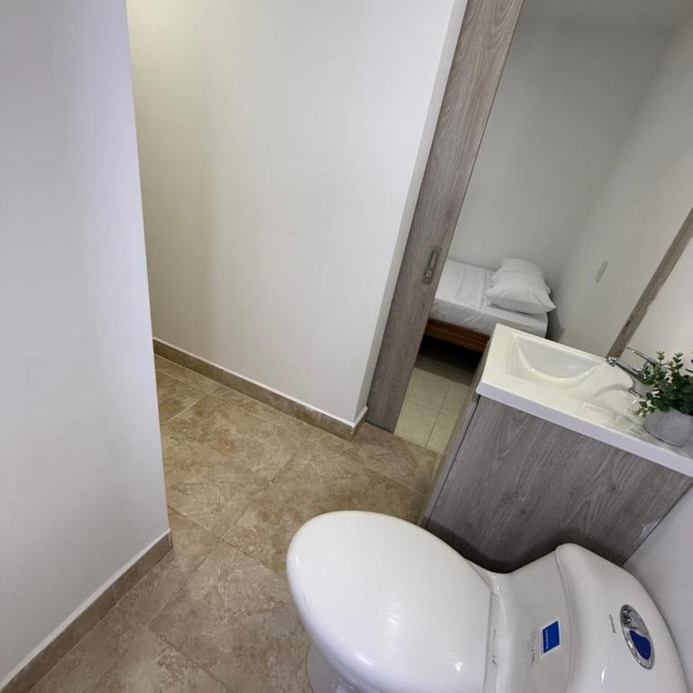 Apartaestudio grupal privado dentro de hotel - Habitación Doble Grande - 2