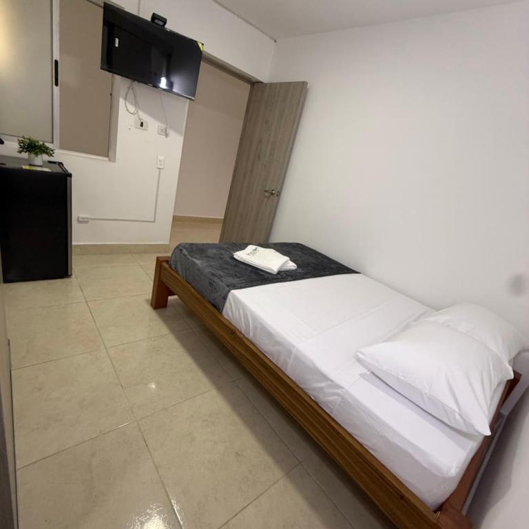 Apartaestudio grupal privado dentro de hotel - Habitación Doble Grande - 5