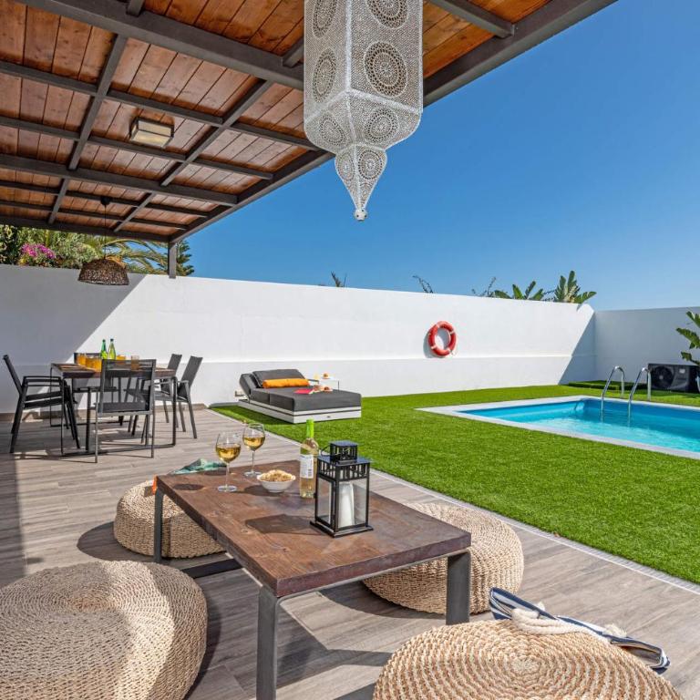 Villa natalia - Three-Bedroom Villa - 7
