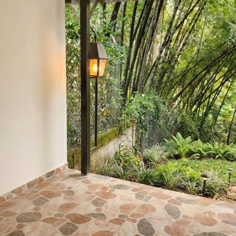 Pilarica Gardens - Habitación Doble Estándar con vistas al jardín - 2 camas - 4