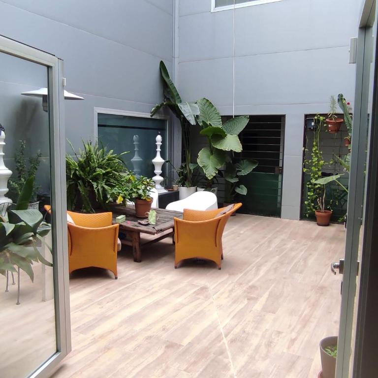 Habitación y baño en planta independiente en centro de sevilla - Habitación Doble - 2