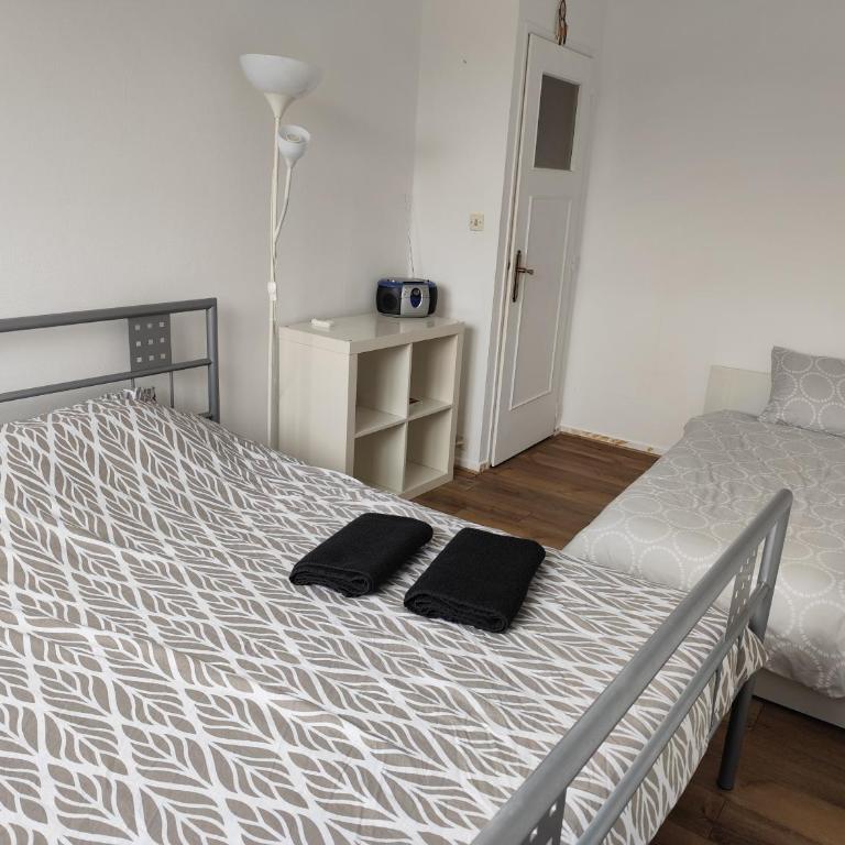 Maison 3 chambres Le Mans, proche circuit - Appartamento con 2 Camere da Letto - 2