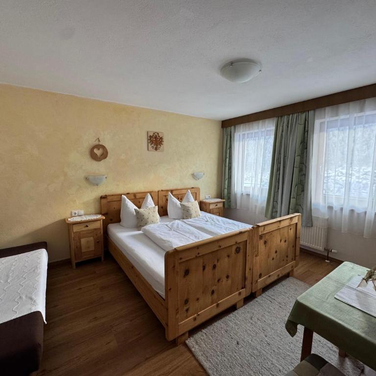 Ferienwohnungen Rieder - Apartment mit 2 Schlafzimmern und Balkon - 13