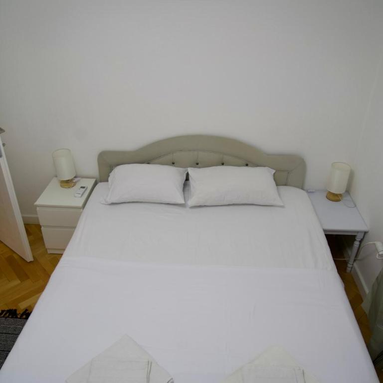 3 Bedroom Aparment - Old Town View - Three-Bedroom Apartment - 17