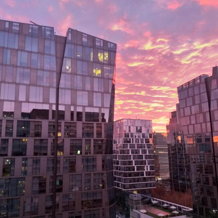 Departamento en Las Condes cómodo y conectado Free Parking Metro Manquehue - Two-Bedroom Apartment with City View - 21