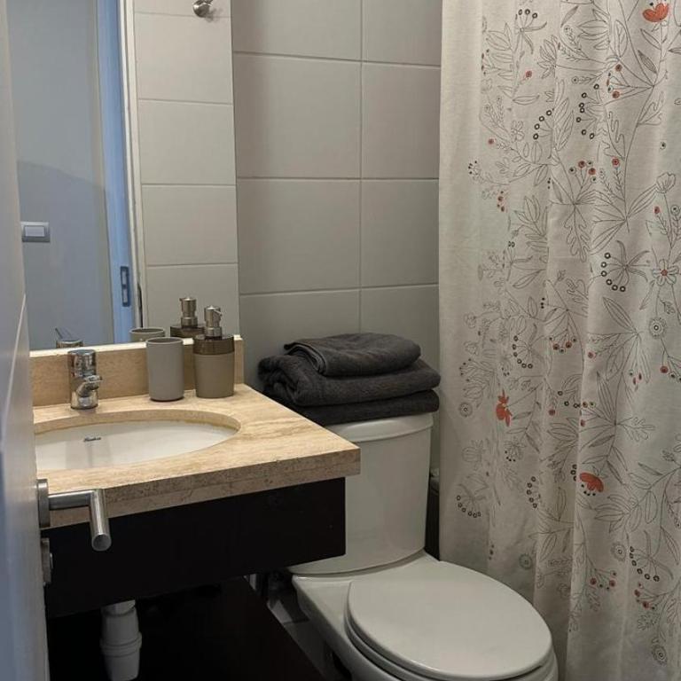 Departamento en Las Condes cómodo y conectado Free Parking Metro Manquehue - Two-Bedroom Apartment with City View - 18