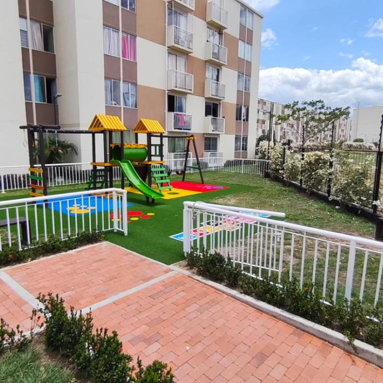 Espectacular Apartamento VIP Descanso Huilense - Apartamento de 3 dormitorios - 36