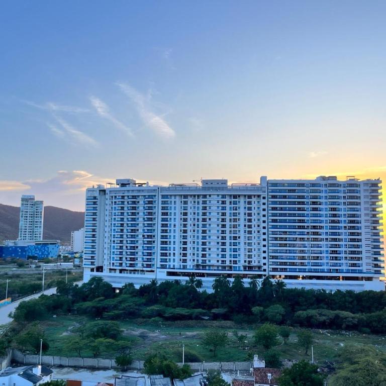 Loft de lujo con vista al mar, la sierra, terraza con piscina y jacuzzis - Apartamento de 1 dormitorio - 2