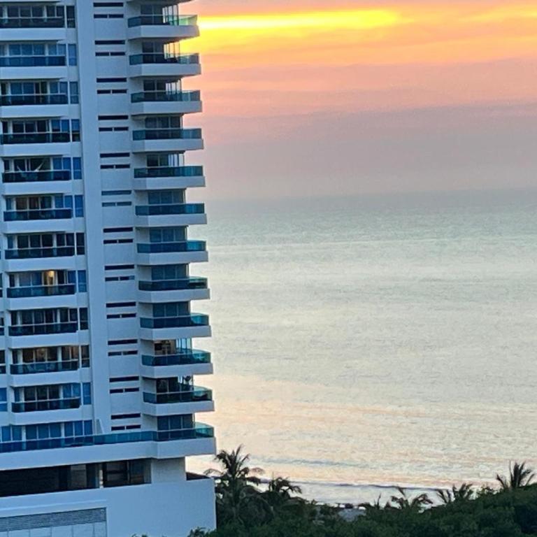 Loft de lujo con vista al mar, la sierra, terraza con piscina y jacuzzis - Apartamento de 1 dormitorio - 3