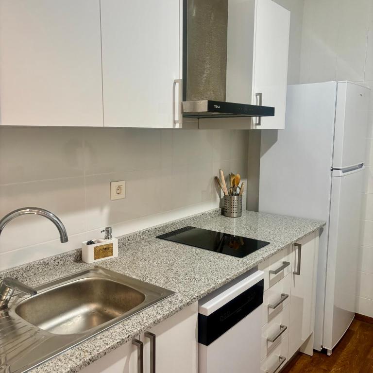 Apartamento zona turística Salou - Two-Bedroom Apartment - 18