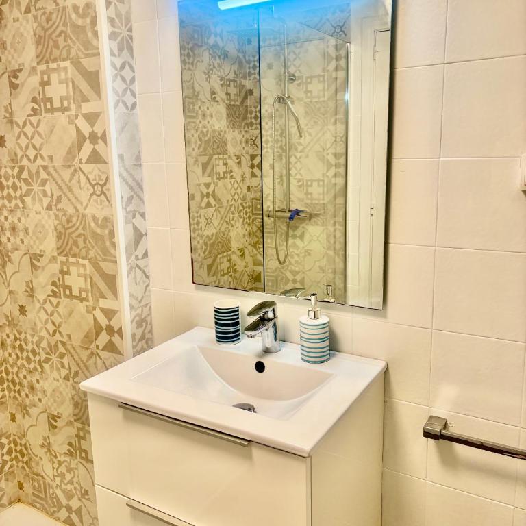Apartamento zona turística Salou - Two-Bedroom Apartment - 29