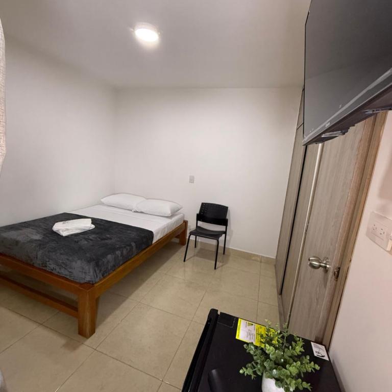 Apartaestudio grupal privado dentro de hotel - Habitación Doble Grande - 4