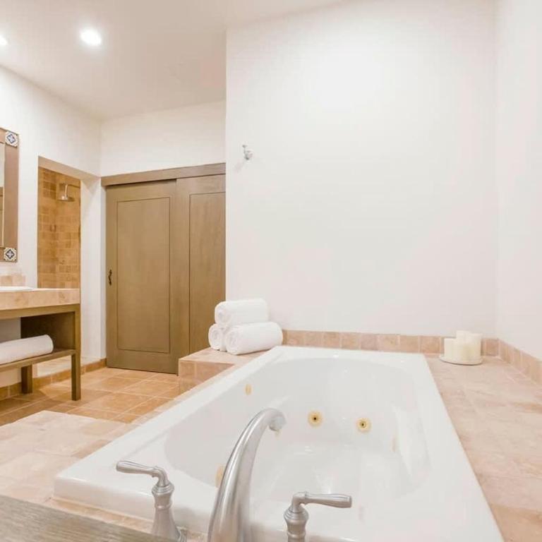 Oceanview Home in Puerta Cortes Golf Cart - Apartment - 35