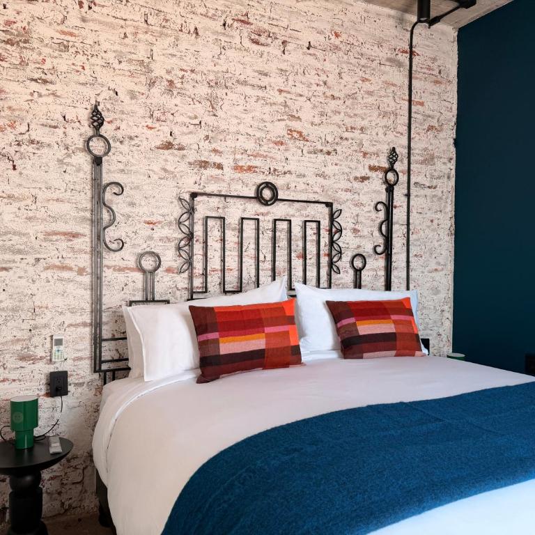 Maximo Mexico Hotel - Deluxe King Room - 3