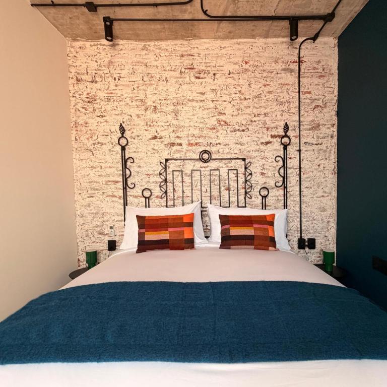 Maximo Mexico Hotel - Deluxe King Room - 2