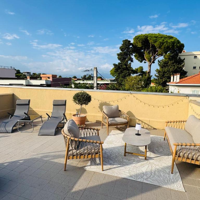 Sunny Riviera Apartment - Walk to Beach - Terrace - Antibes - Premium Apartment mit 1 Schlafzimmer - 1