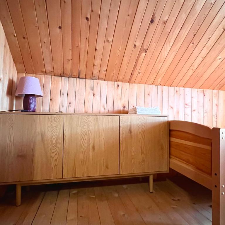 brown bear lodge - Three-Bedroom House - 19