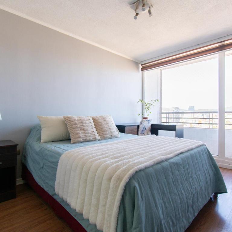 Vista Mirador Centro con Balcón Dúo - Three-Bedroom Apartment - 18