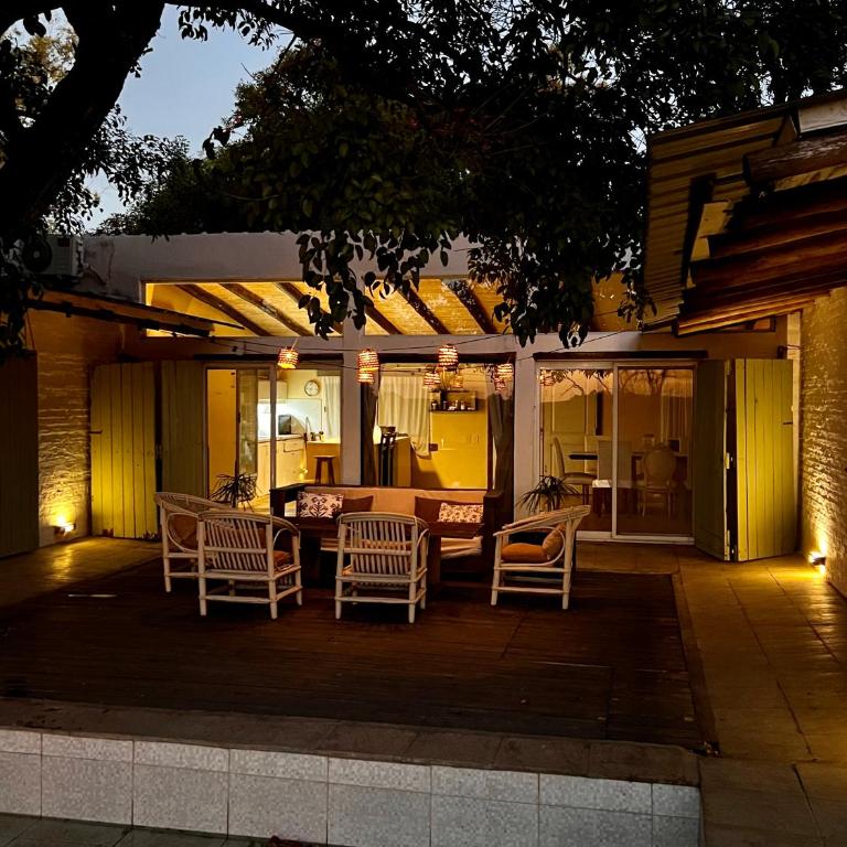 Momocho - Five-Bedroom House - 12