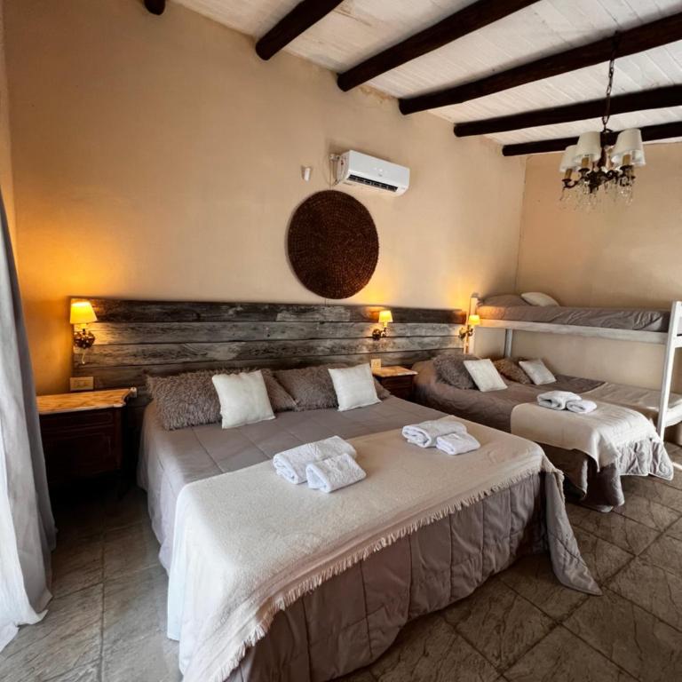Momocho - Five-Bedroom House - 21