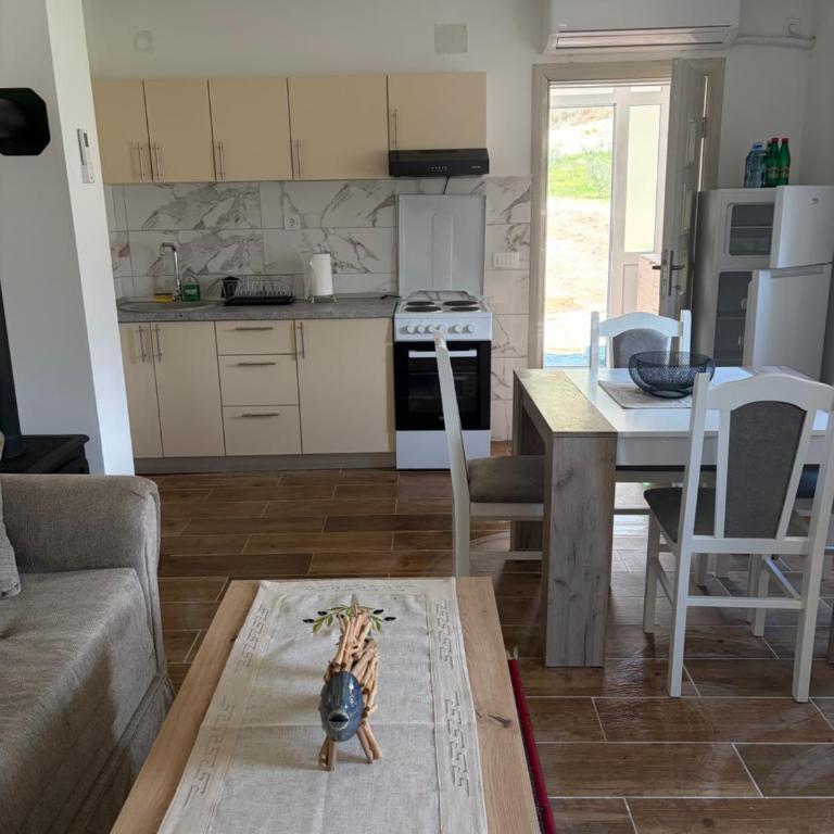 Sasovici farmstay - One-Bedroom House - 5