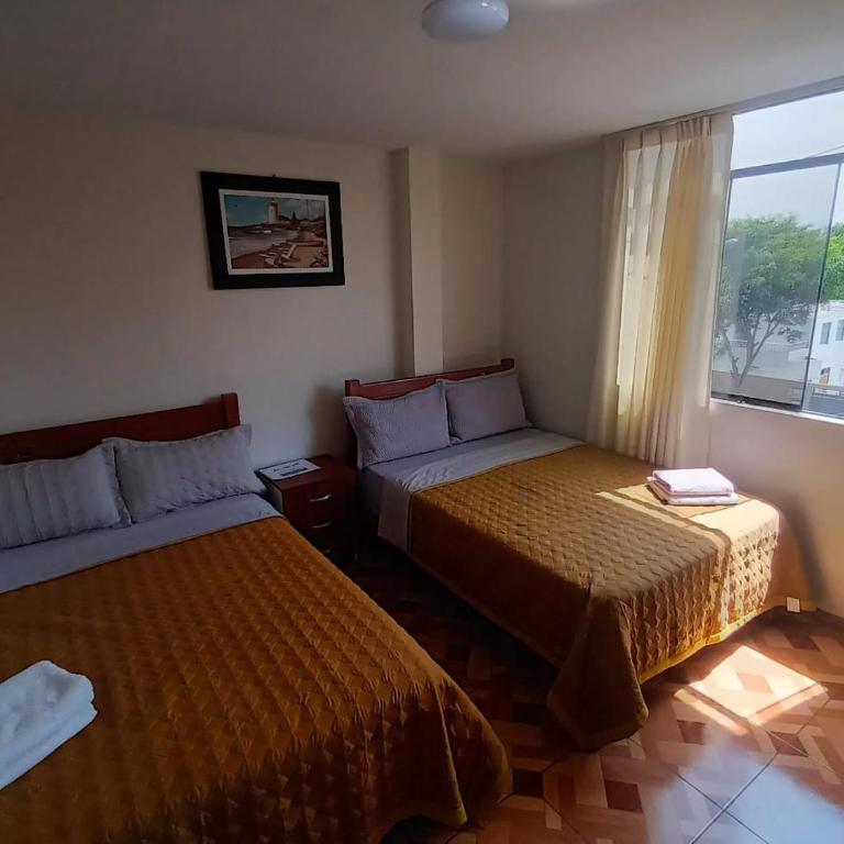 Across from Lima Airport - A y J Familia - Habitación Doble con baño compartido - 2