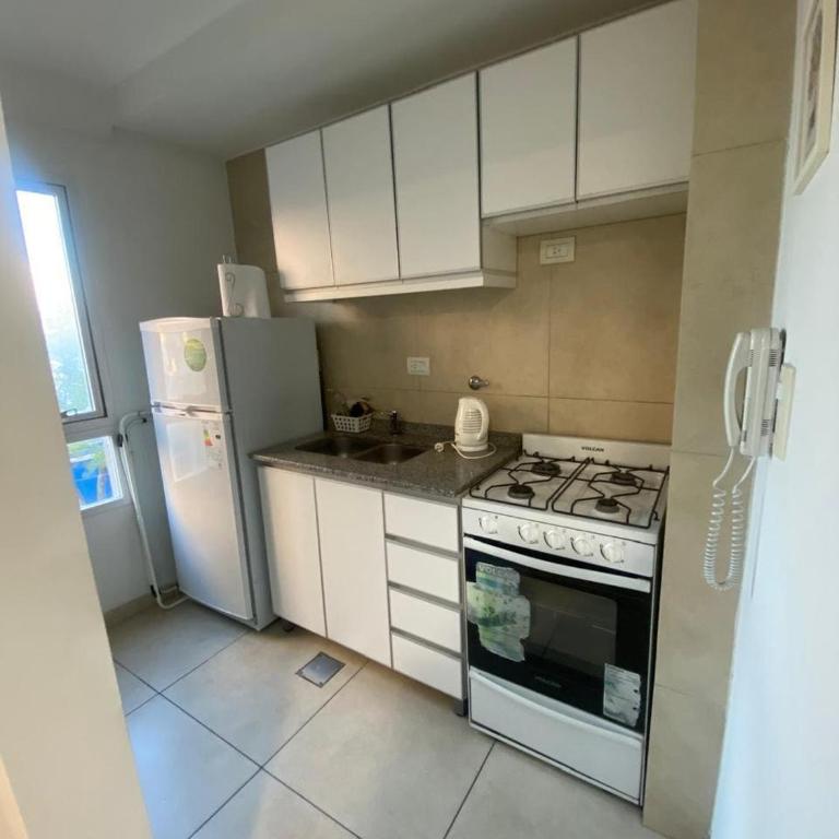 Luminoso departamento a pasos de la UNL - One-Bedroom Apartment - 5