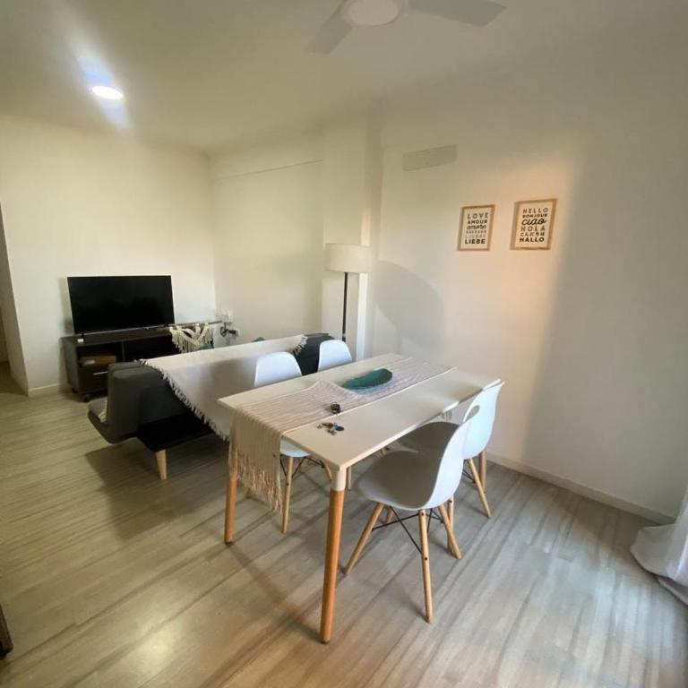 Luminoso departamento a pasos de la UNL - One-Bedroom Apartment - 9