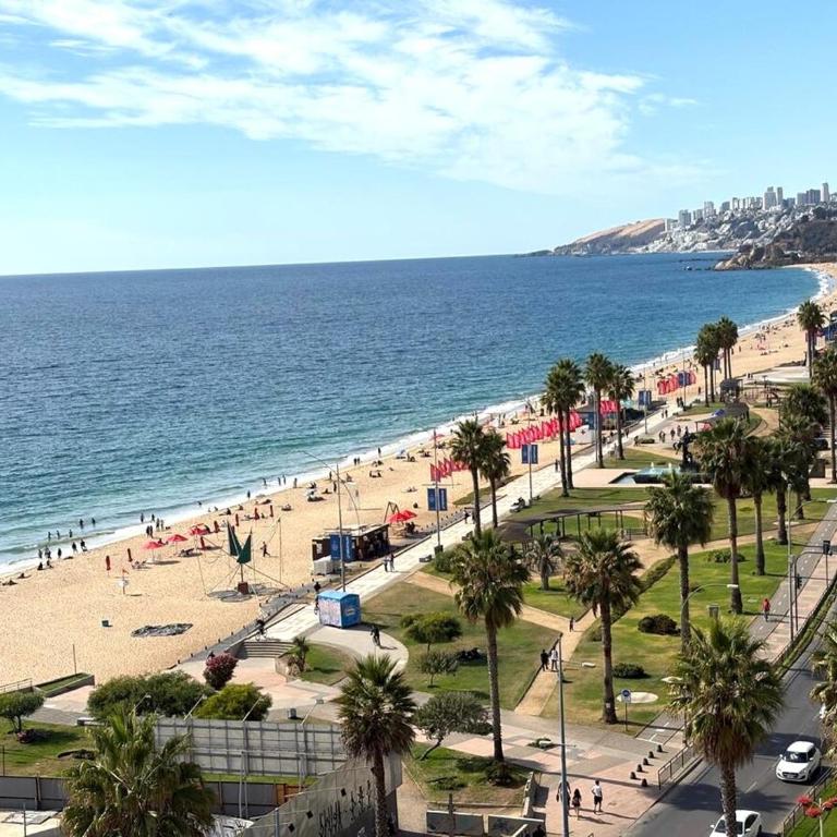 Vista al Mar, en Primera Línea, Mall a pasos - Three-Bedroom Apartment - 25