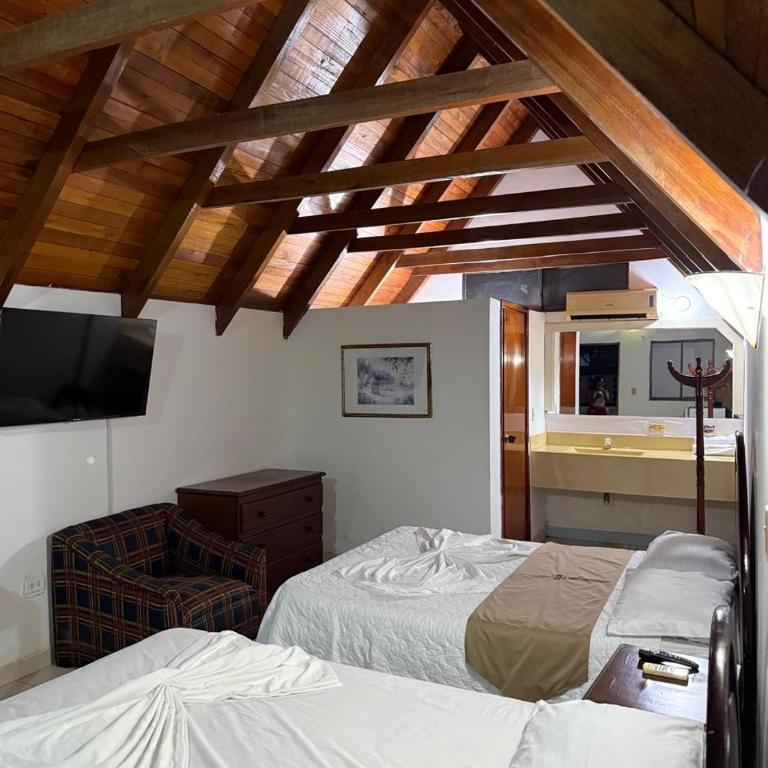 Xilon Melgar - Triple Room with Pool View - 2