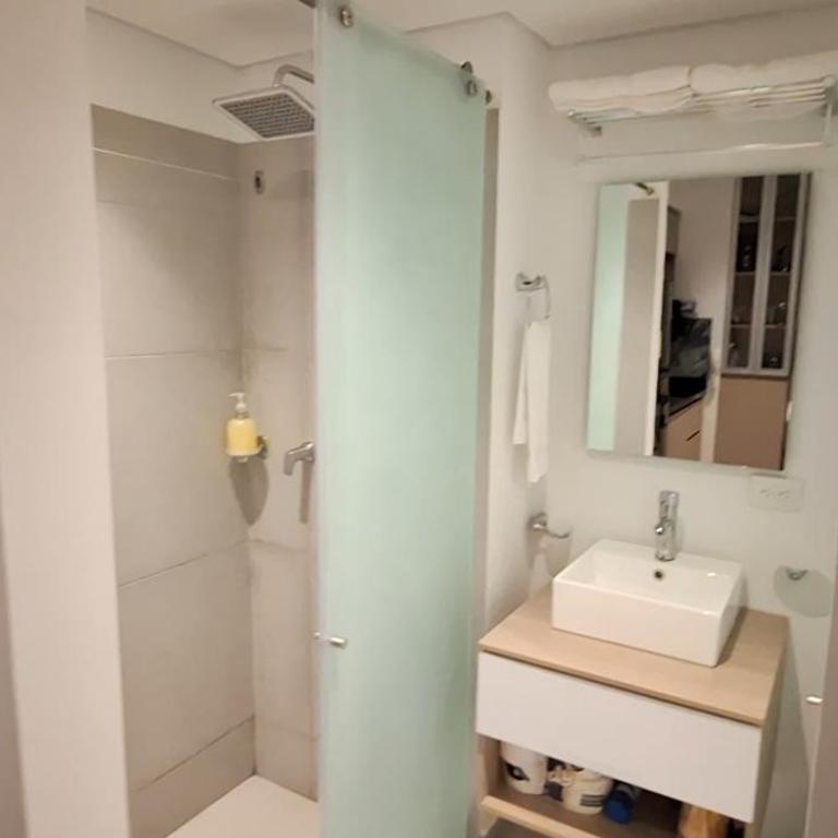 Moderno Apartamento cerca del aeropuerto - One-Bedroom Apartment - 6