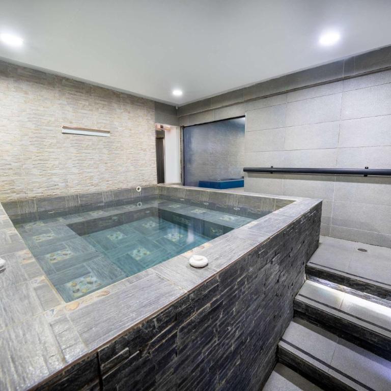 6 Habitaciones con un Jacuzzi Privado - Deluxe Apartment - 30