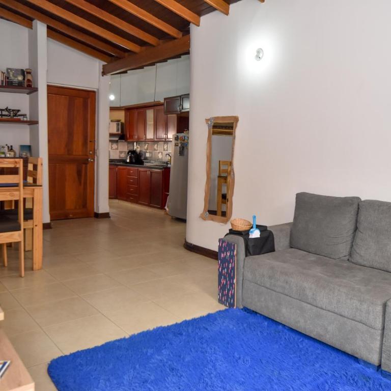 Habitación cómoda en Envigado - Habitación Doble con baño compartido - 6