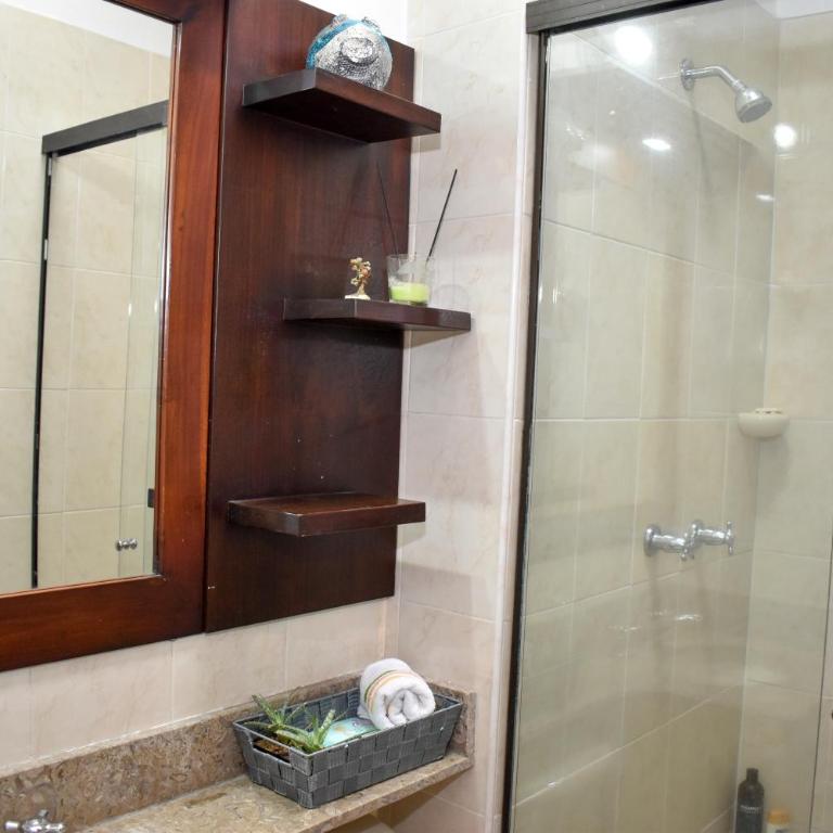 Habitación cómoda en Envigado - Habitación Doble con baño compartido - 8