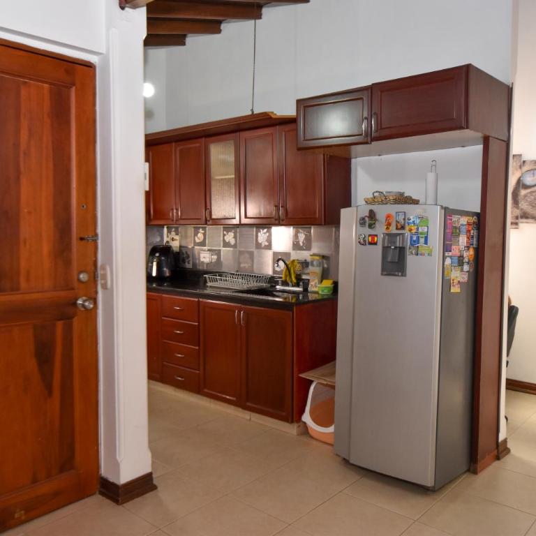 Habitación cómoda en Envigado - Habitación Doble con baño compartido - 14