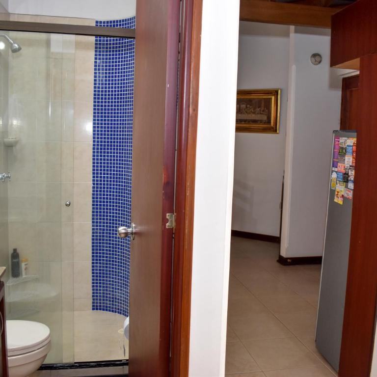 Habitación cómoda en Envigado - Habitación Doble con baño compartido - 17