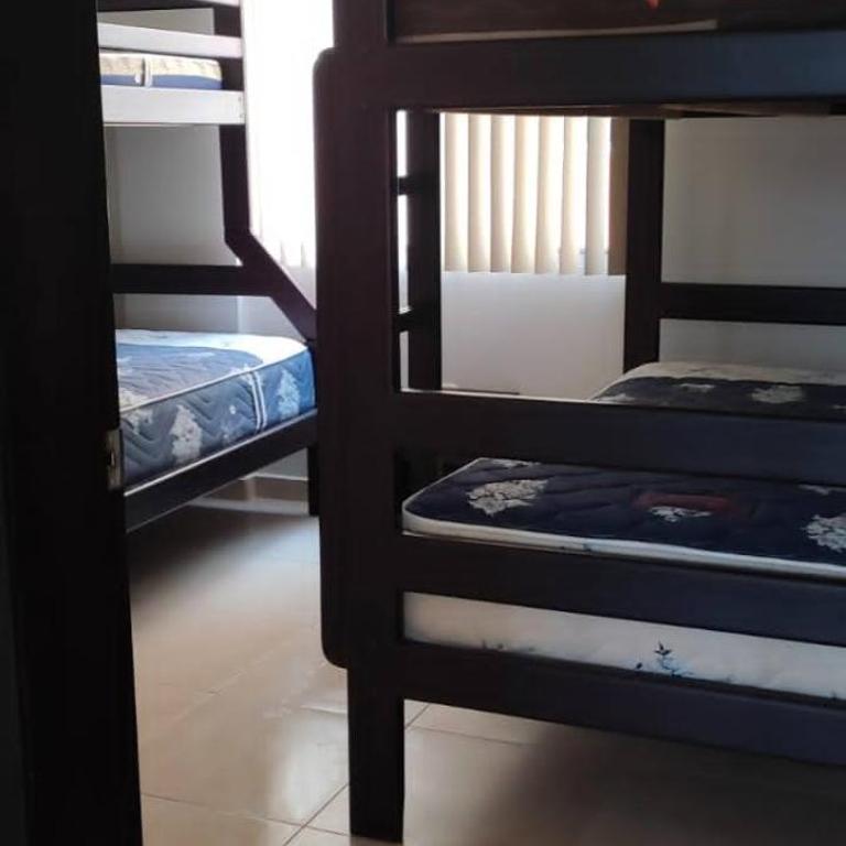 Apartamento impecable en Tonsupa, Conjunto Salaverry VI - Two-Bedroom Apartment - 2