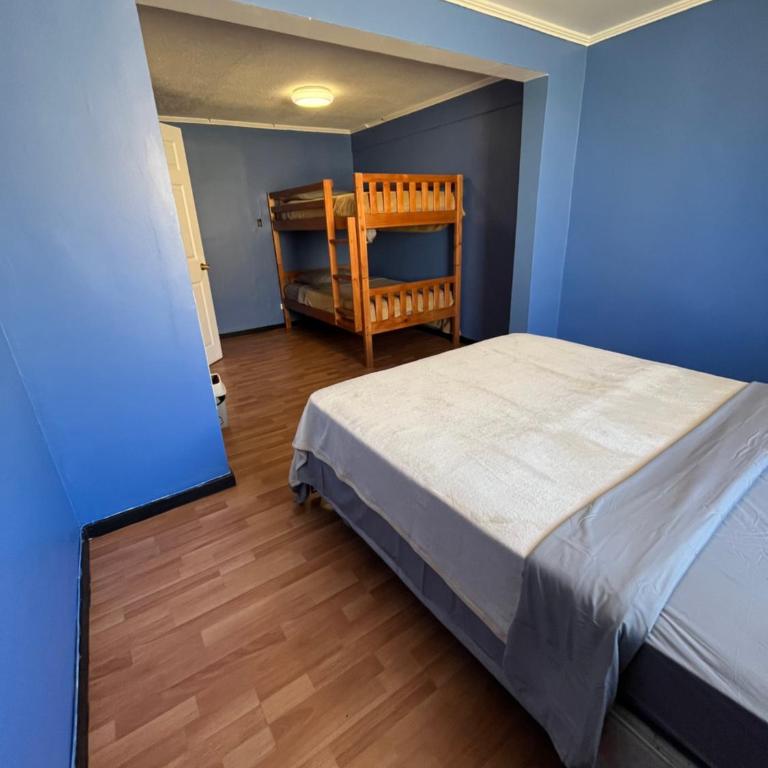 Fast Track SCL Airport - Quadruple Room with Shared Bathroom - 9
