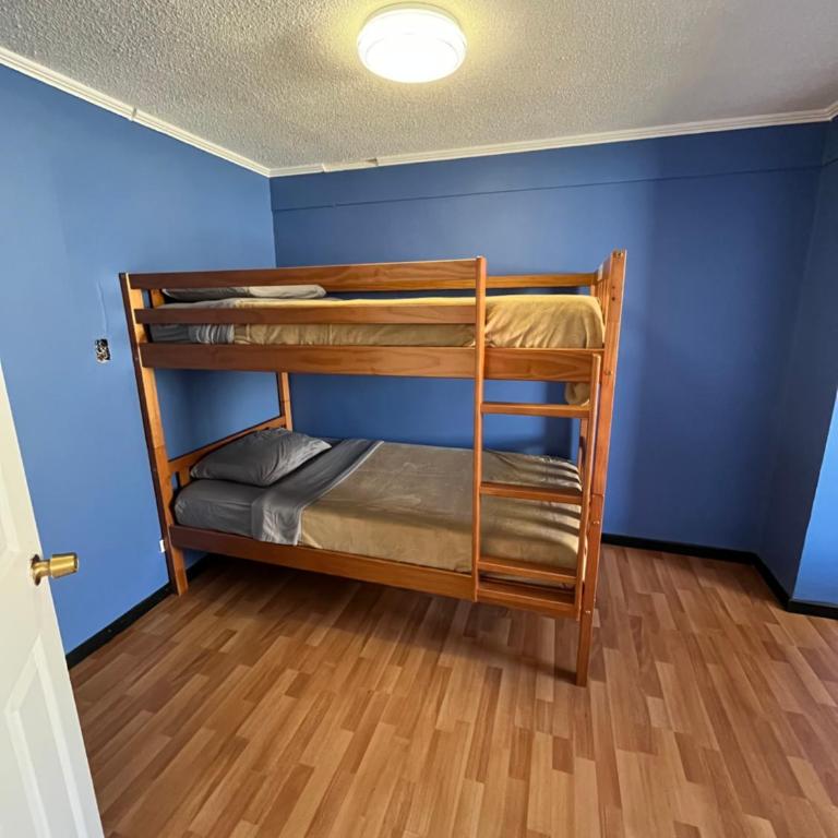 Fast Track SCL Airport - Quadruple Room with Shared Bathroom - 11