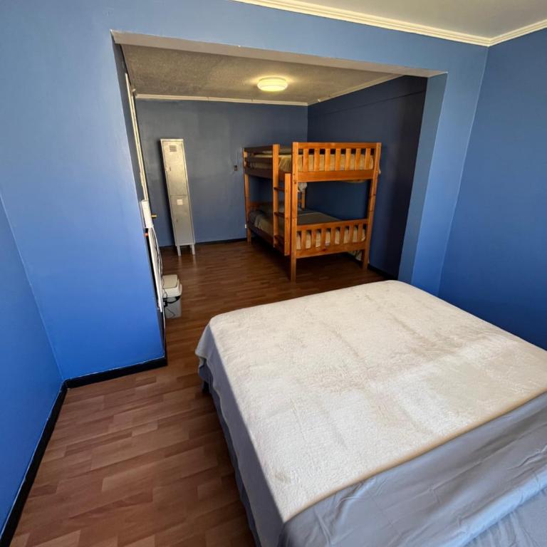 Fast Track SCL Airport - Quadruple Room with Shared Bathroom - 10