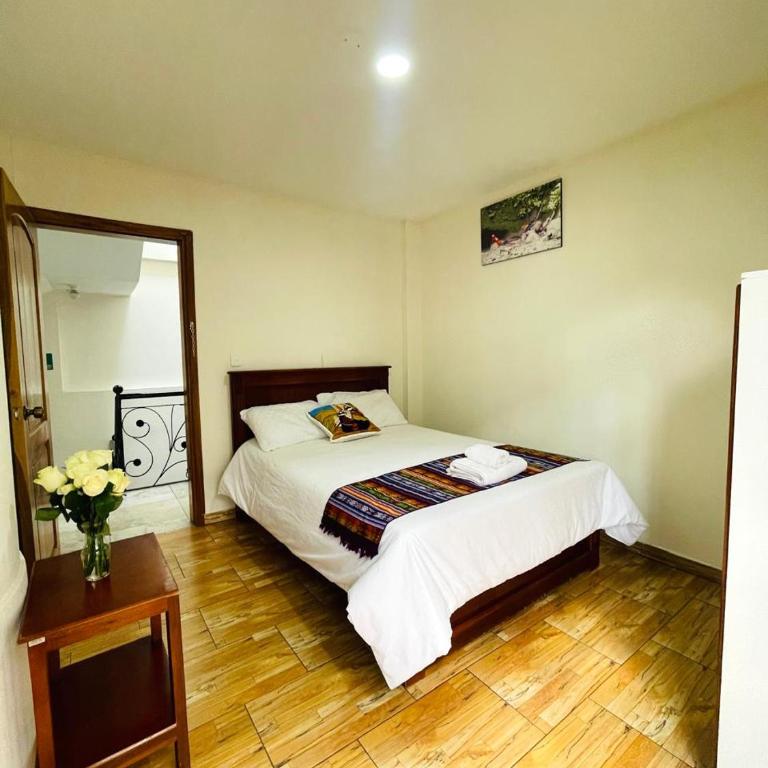 Quito Basecamp - Adventure Hostel - Habitación Individual con balcón - 4