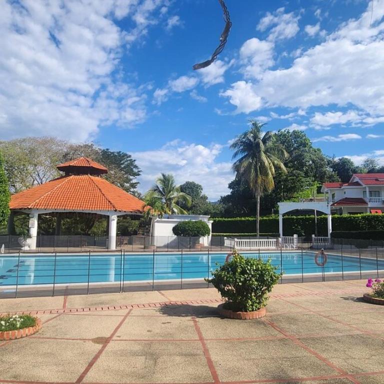 Casa Bella piscina privada en Carmen de Apicalá - Villa de 3 dormitorios - 52