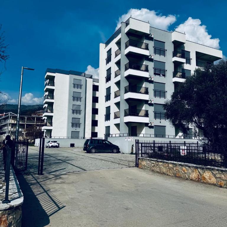 K-Club Apartments - One-Bedroom Apartment with Balcony and City View - 27