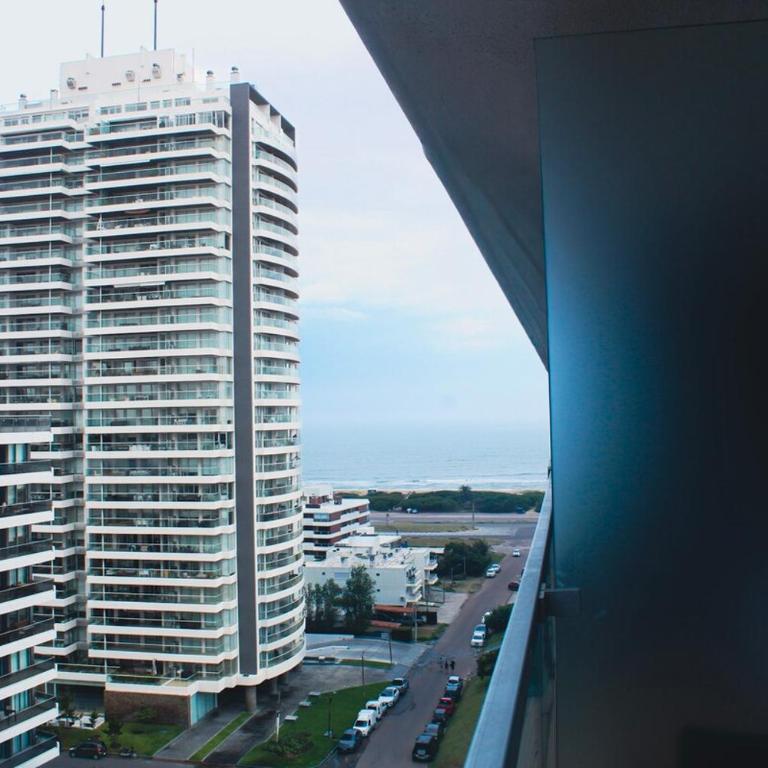 Hermoso apartamento en Torre Chronos con piscina climantizada y vista al mar - Apartamento de 2 dormitorios - 4