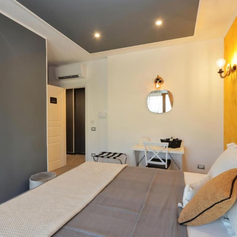 Luxe sur Mer B&B Sorrento - Camera Matrimoniale con Balcone - 9