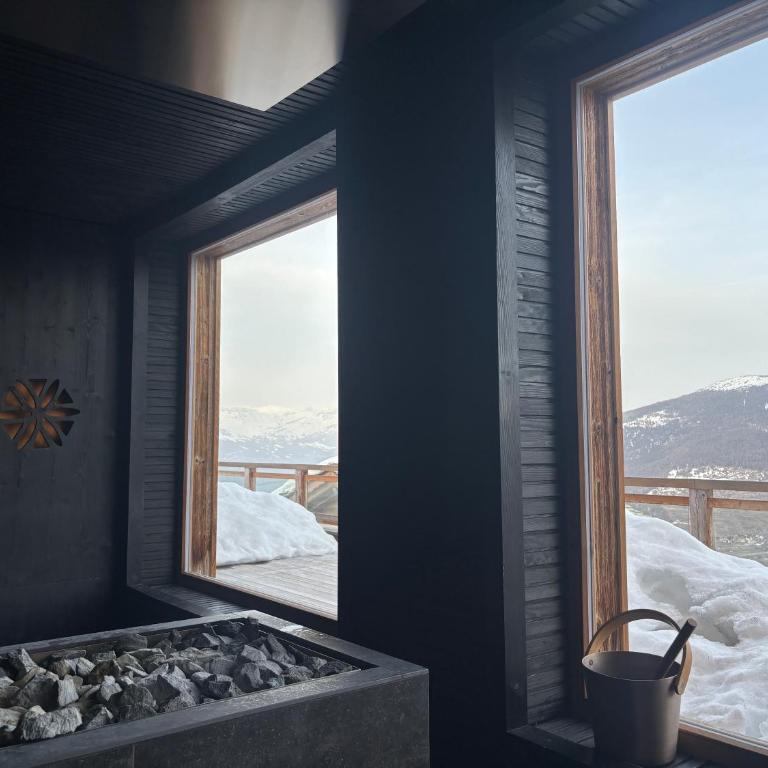 Dixence Resort Luxury Top Floor Apartment with Jacuzzi - Apartment - 24